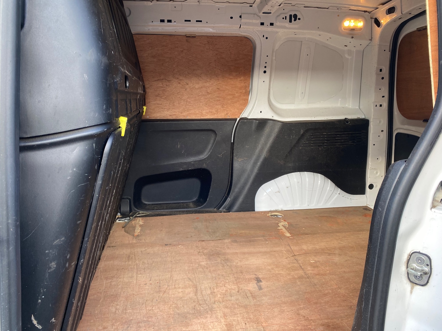 Used Peugeot Partner 2020 for sale - 76364405: Photo 12