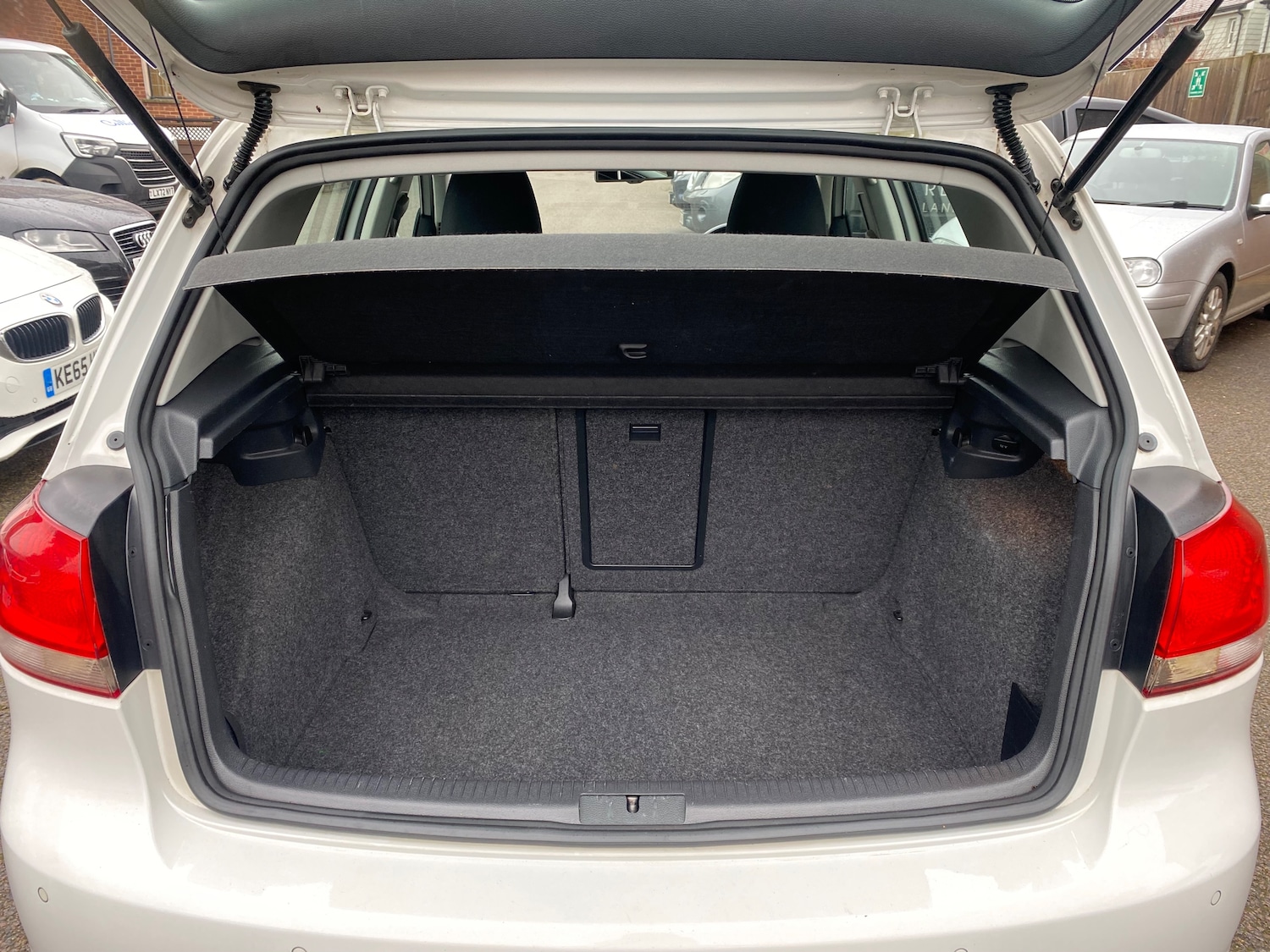 Used Volkswagen Golf 2012 for sale - 77603824: Photo 21