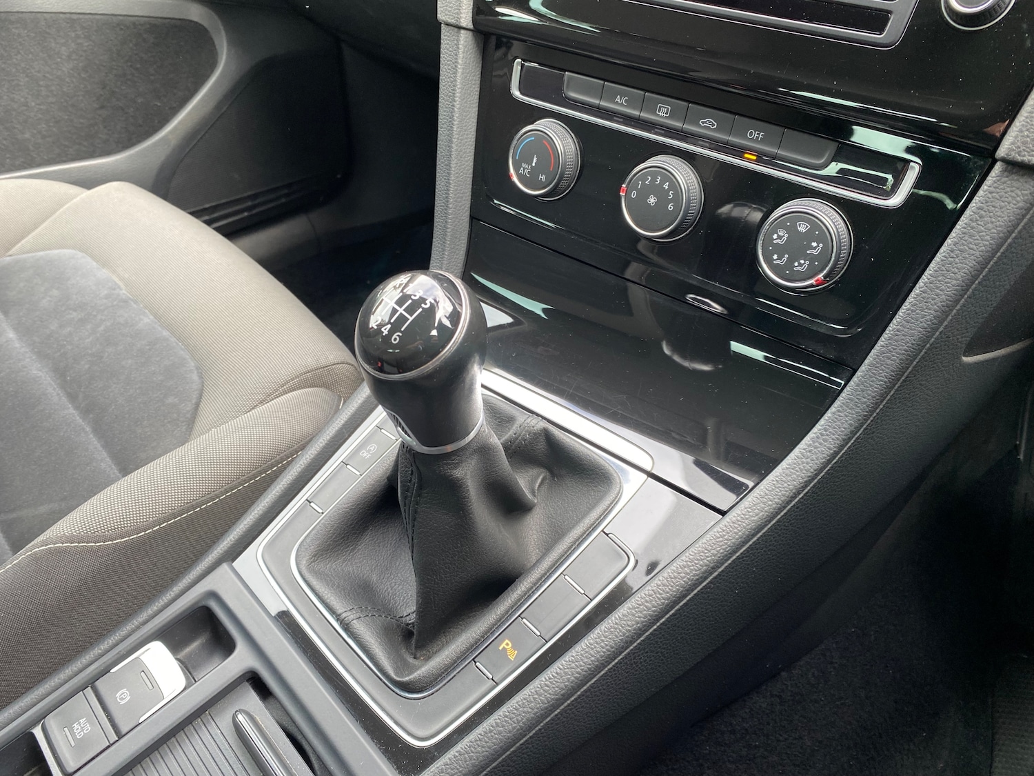 Used Volkswagen Golf 2013 for sale - 75924679: Photo 29