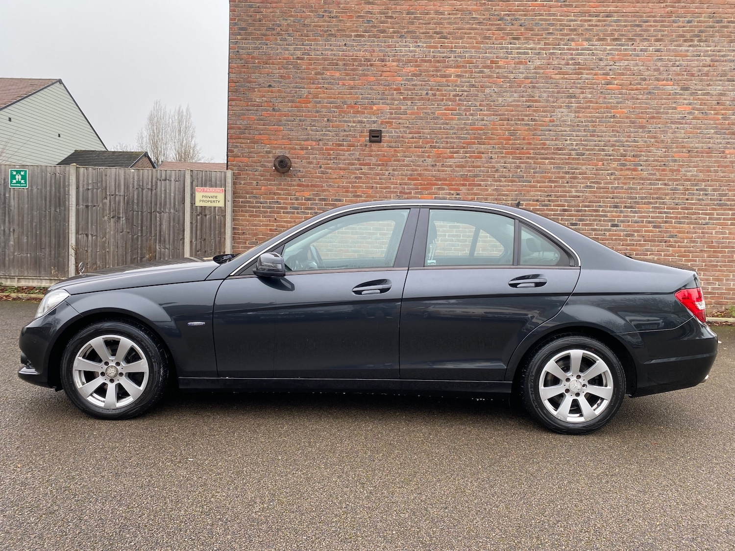 Used Mercedes-Benz C Class 2011 for sale - 77128624: Photo 4