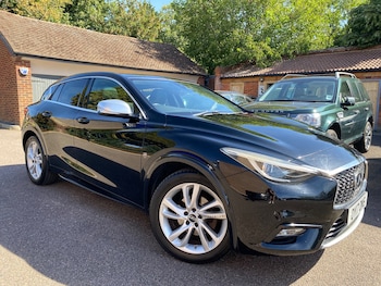 Used Infiniti Q30 2017 for sale - 79468679: Photo