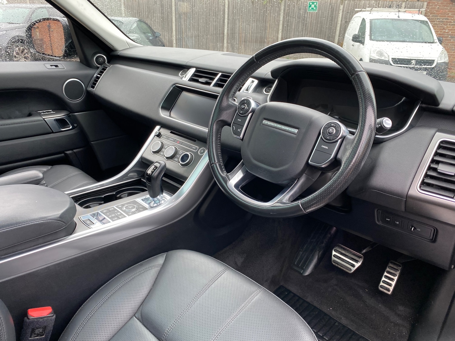 Used Land Rover Range Rover Sport 2017 for sale - 76341040: Photo 18