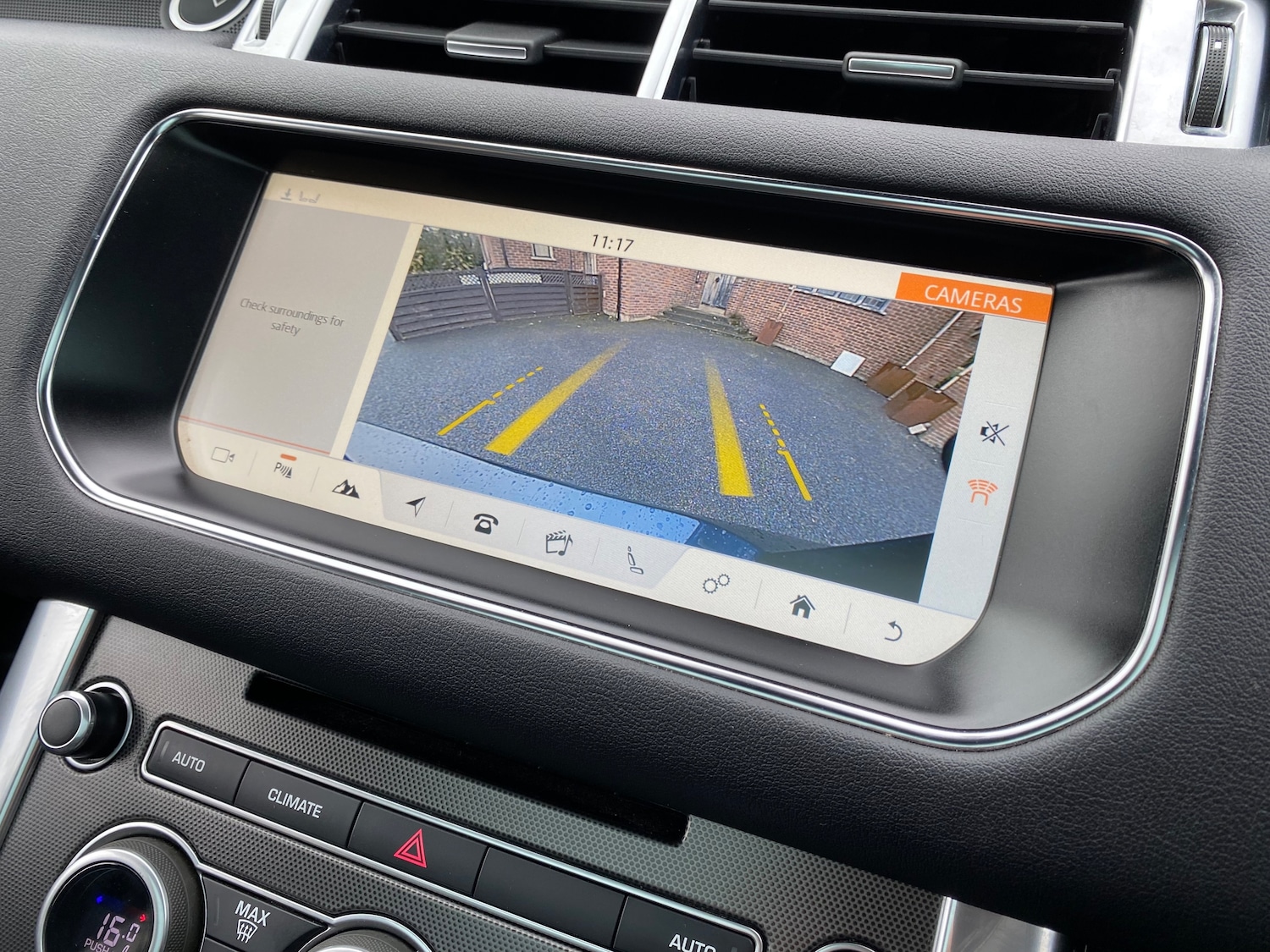 Used Land Rover Range Rover Sport 2017 for sale - 76341040: Photo 33