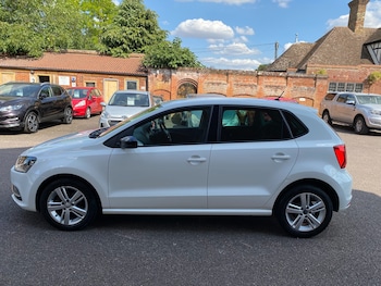 Used Volkswagen Polo 2017 for sale - 75870962: Photo