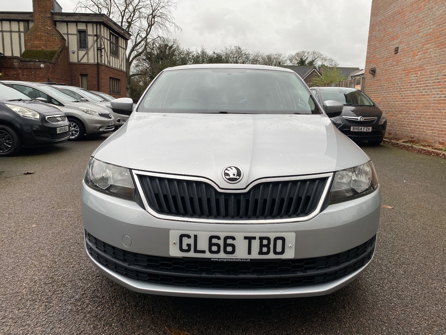 Used Skoda Rapid Spaceback 2016 for sale - 76748528: Photo 2