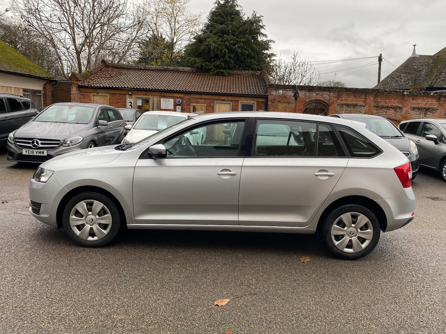 Used Skoda Rapid Spaceback 2016 for sale - 76748528: Photo 4