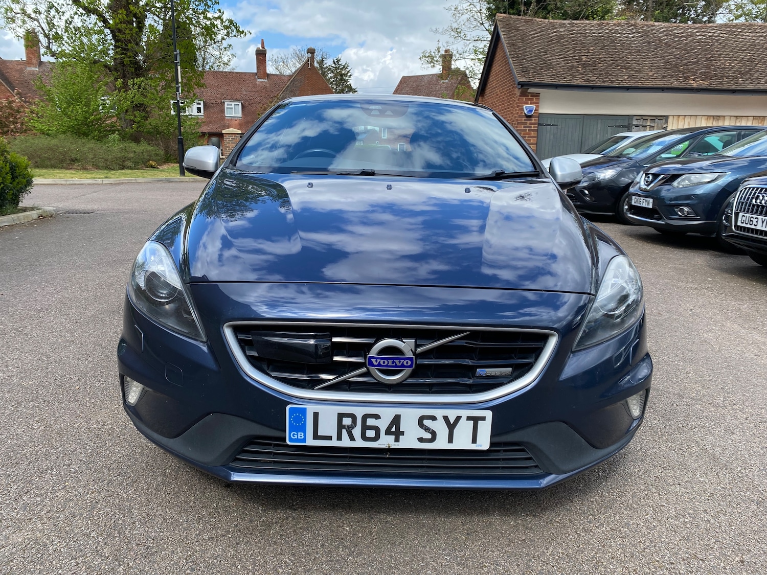 Used Volvo V40 2014 for sale - 78223960: Photo 2