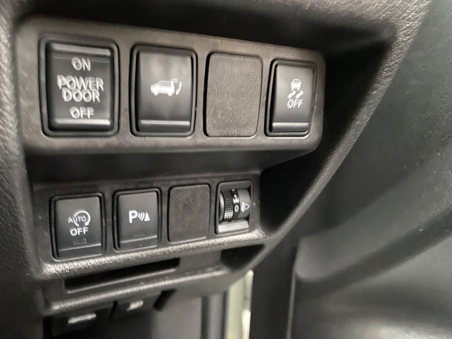 Used Nissan X-Trail 2016 for sale - 77608110: Photo 27