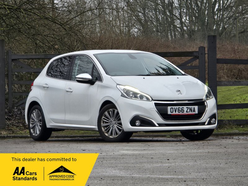 Used Peugeot 208 2017 for sale - 77409060: Photo 2
