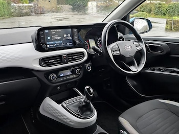 Used Hyundai i10 2022 for sale - 76973979: Photo