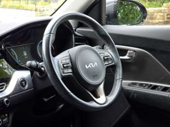 Used Kia Niro 2022 for sale - 75203480: Photo