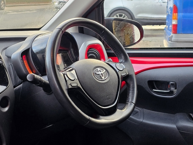 Used Toyota AYGO 2019 for sale - 76848518: Photo 6