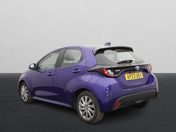 Used Toyota Yaris 2023 for sale - 79606707: Photo
