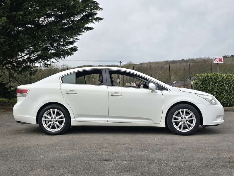 Used Toyota Avensis 2011 for sale - 77990120: Photo 10