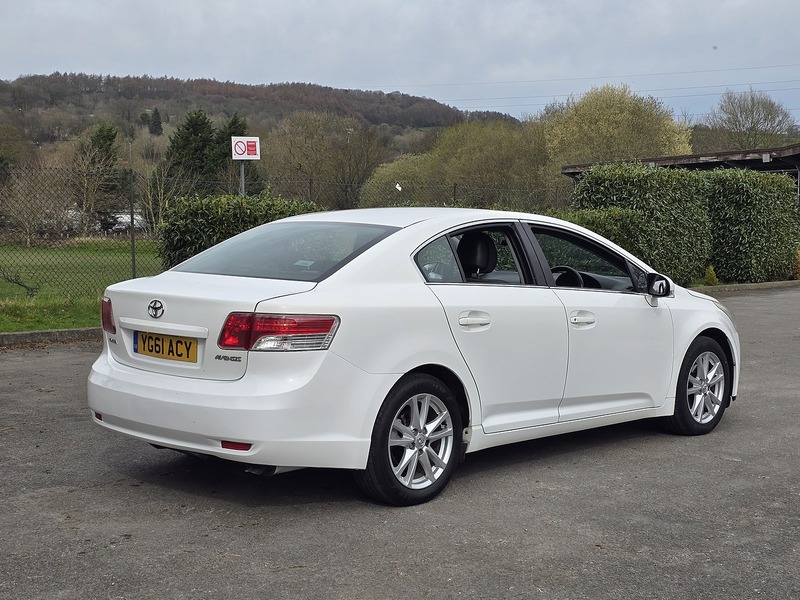 Used Toyota Avensis 2011 for sale - 77990120: Photo 17