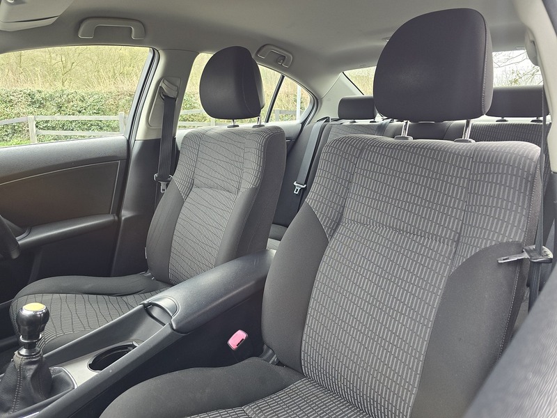 Used Toyota Avensis 2011 for sale - 77990120: Photo 3