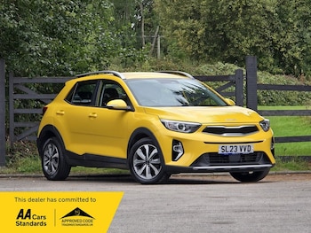 Used Kia Stonic 2023 for sale - 77104552: Photo