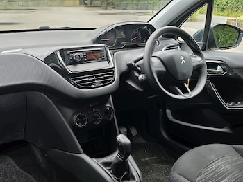 Used Peugeot 208 2016 for sale - 77437800: Photo