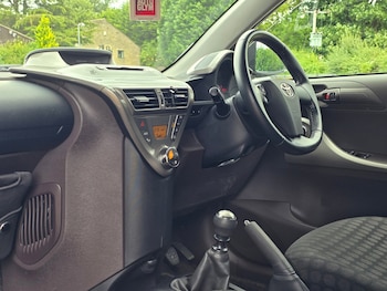 Used Toyota IQ 2009 for sale - 79342649: Photo