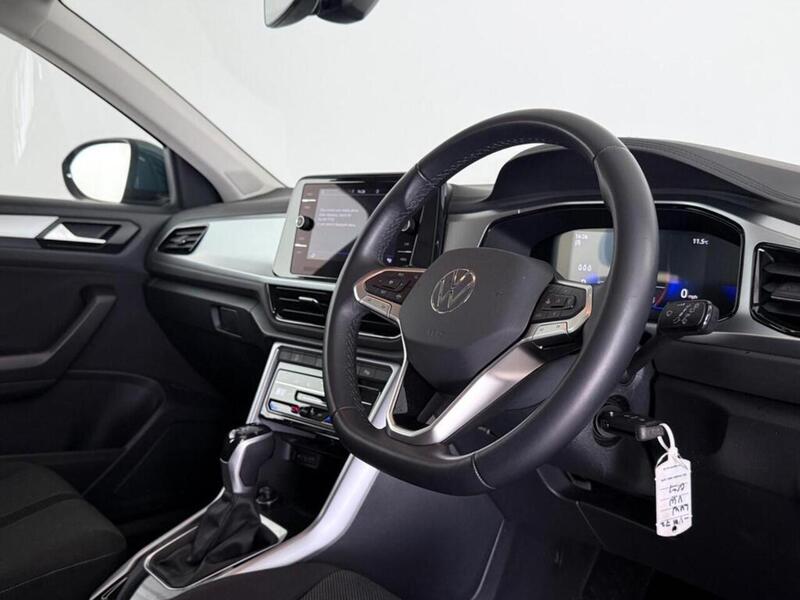 Used Volkswagen T-Roc 2023 for sale - 77558331: Photo 8