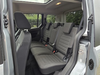 Used Ford Tourneo Connect 2021 for sale - 75620117: Photo