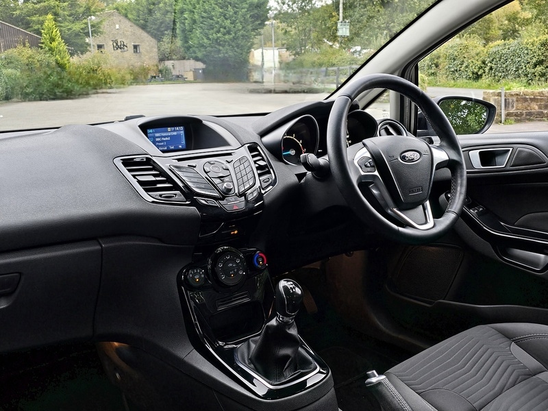 Used Ford Fiesta 2016 for sale - 76426389: Photo 2