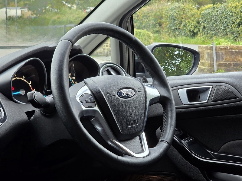 Used Ford Fiesta 2016 for sale - 76426389: Photo 4