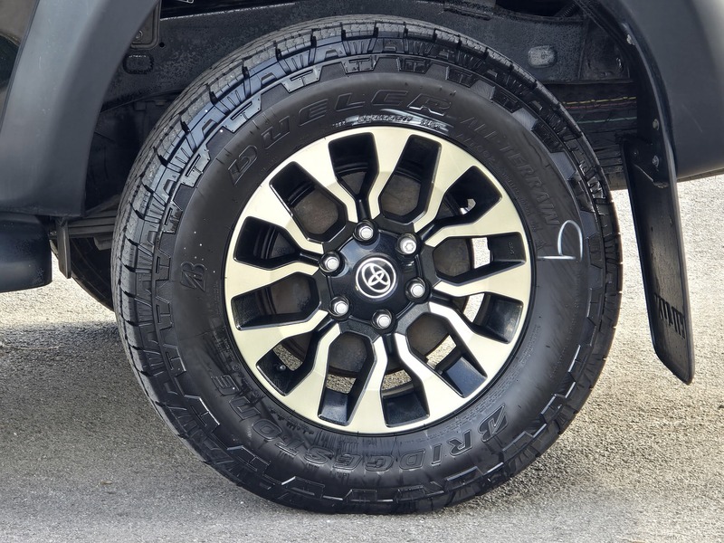 Used Toyota Hilux 2023 for sale - 78016618: Photo 28