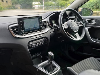 Used Kia Ceed 2022 for sale - 75567931: Photo