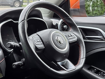 Used MG MG ZS 2022 for sale - 76210933: Photo