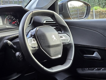 Used Peugeot 208 2022 for sale - 76848514: Photo