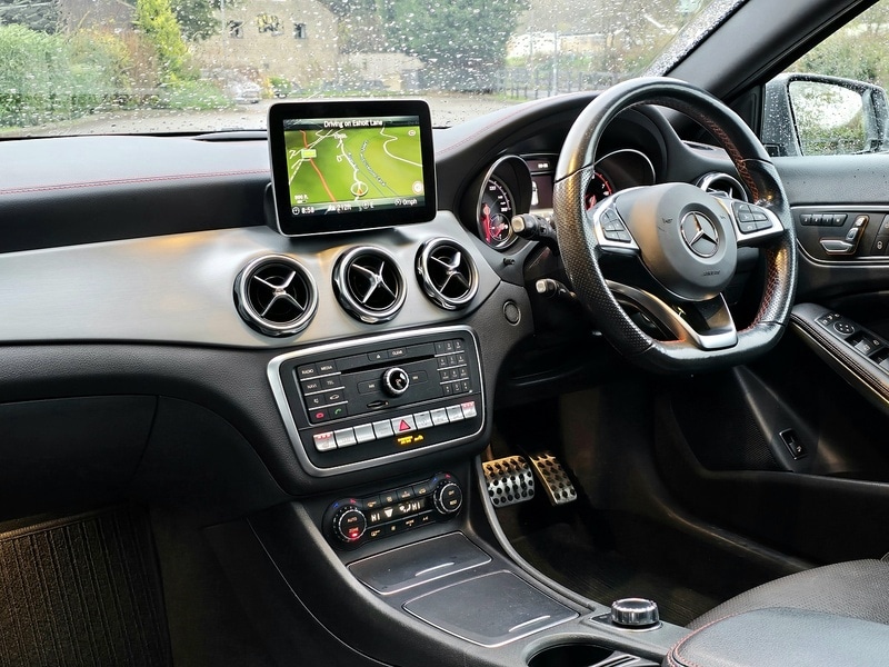 Used Mercedes-Benz GLA 2018 for sale - 76792985: Photo 2