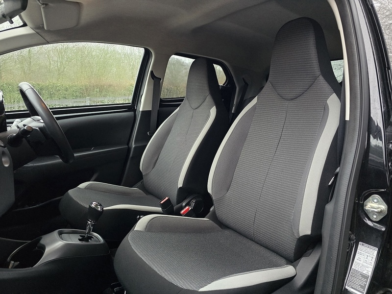 Used Toyota AYGO for sale - 77019404: Photo 4