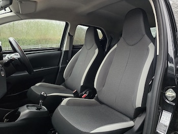 Used Toyota AYGO 2021 for sale - 77019404: Photo