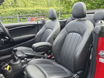 Used MINI Convertible 2019 for sale - 74930629: Photo