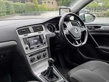 Used Volkswagen Golf 2016 for sale - 78257436: Photo