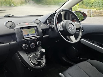 Used Mazda Mazda2 2013 for sale - 75897466: Photo