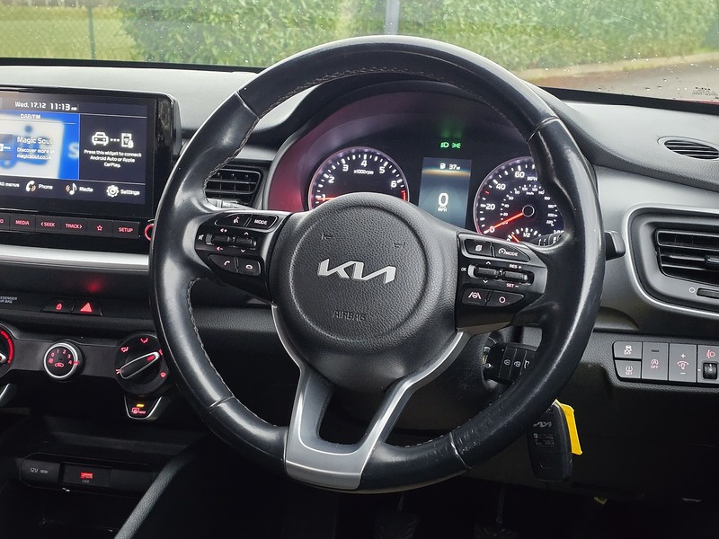 Used Kia Stonic 2022 for sale - 76973987: Photo 13