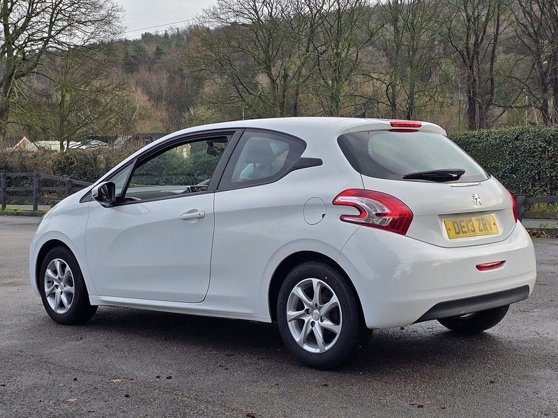Used Peugeot 208 2013 for sale - 76973969: Photo 17