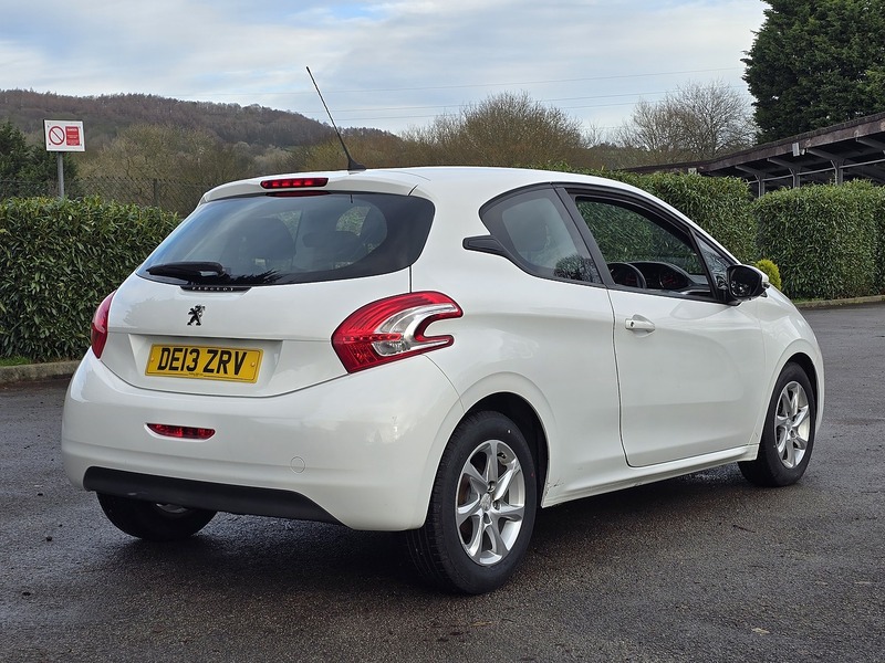 Used Peugeot 208 2013 for sale - 76973969: Photo 18