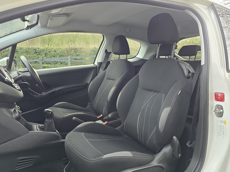 Used Peugeot 208 2013 for sale - 76973969: Photo 4