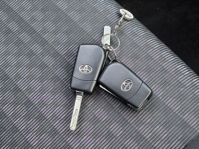 Used Toyota Yaris 2017 for sale - 76973988: Photo 18