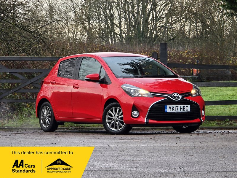 Used Toyota Yaris 2017 for sale - 76973988: Photo 2