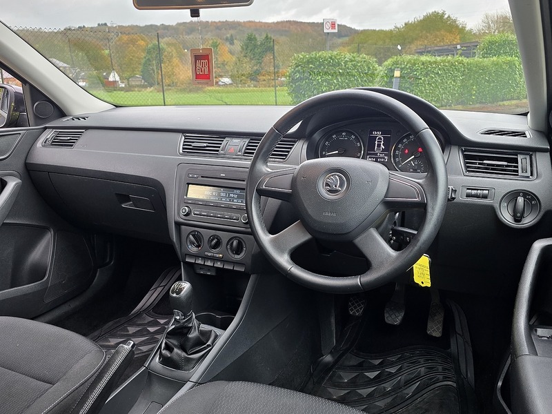 Used Skoda Rapid 2013 for sale - 76682366: Photo 8