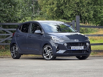 2022 - Premium 5-Door