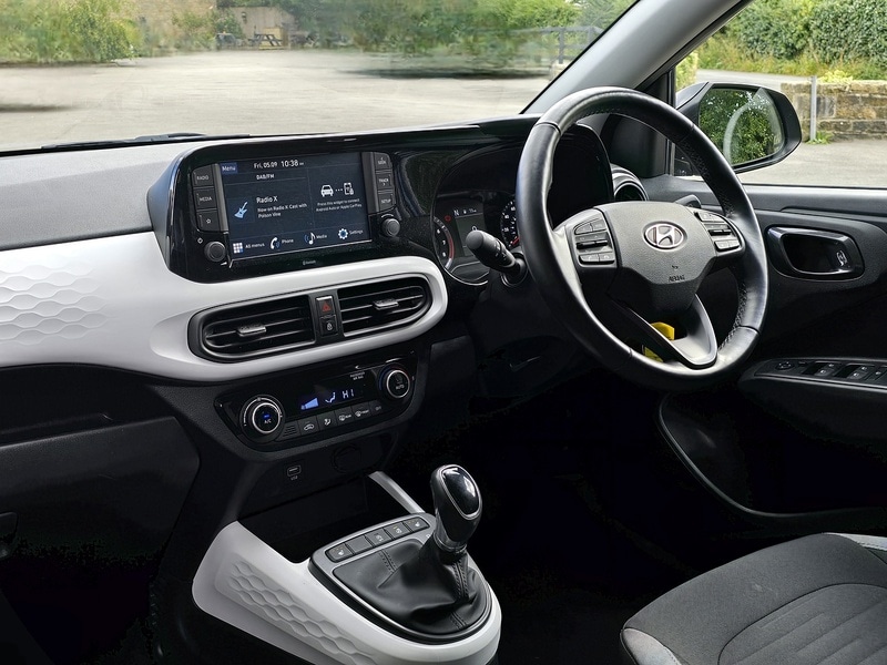 Used Hyundai i10 2022 for sale - 75936593: Photo 2