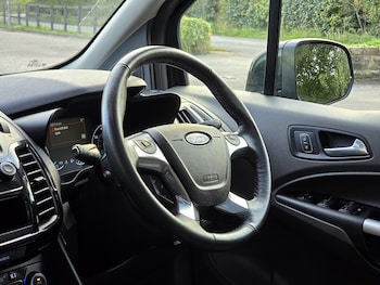 Used Ford Grand Tourneo Connect 2020 for sale - 76426376: Photo