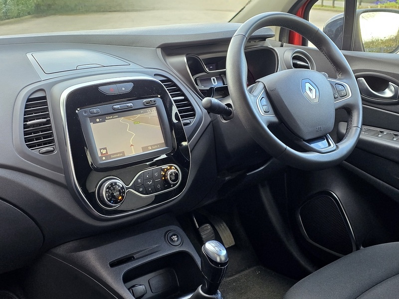 Used Renault Captur 2018 for sale - 78016725: Photo 2