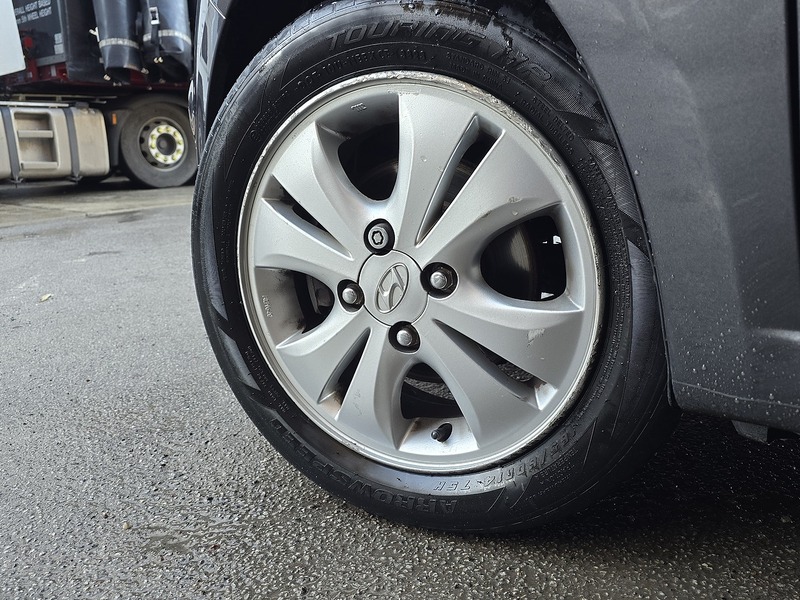 Used Hyundai i10 2011 for sale - 77149463: Photo 12