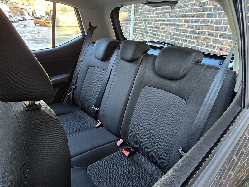 Used Hyundai i10 2011 for sale - 77149463: Photo 13